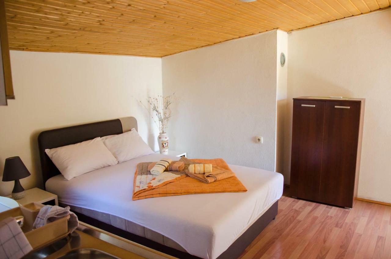 Studio-Apartman Milena Подгорица Екстериор снимка