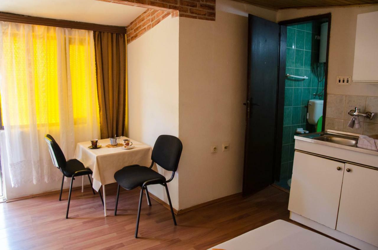 Studio-Apartman Milena Подгорица Екстериор снимка